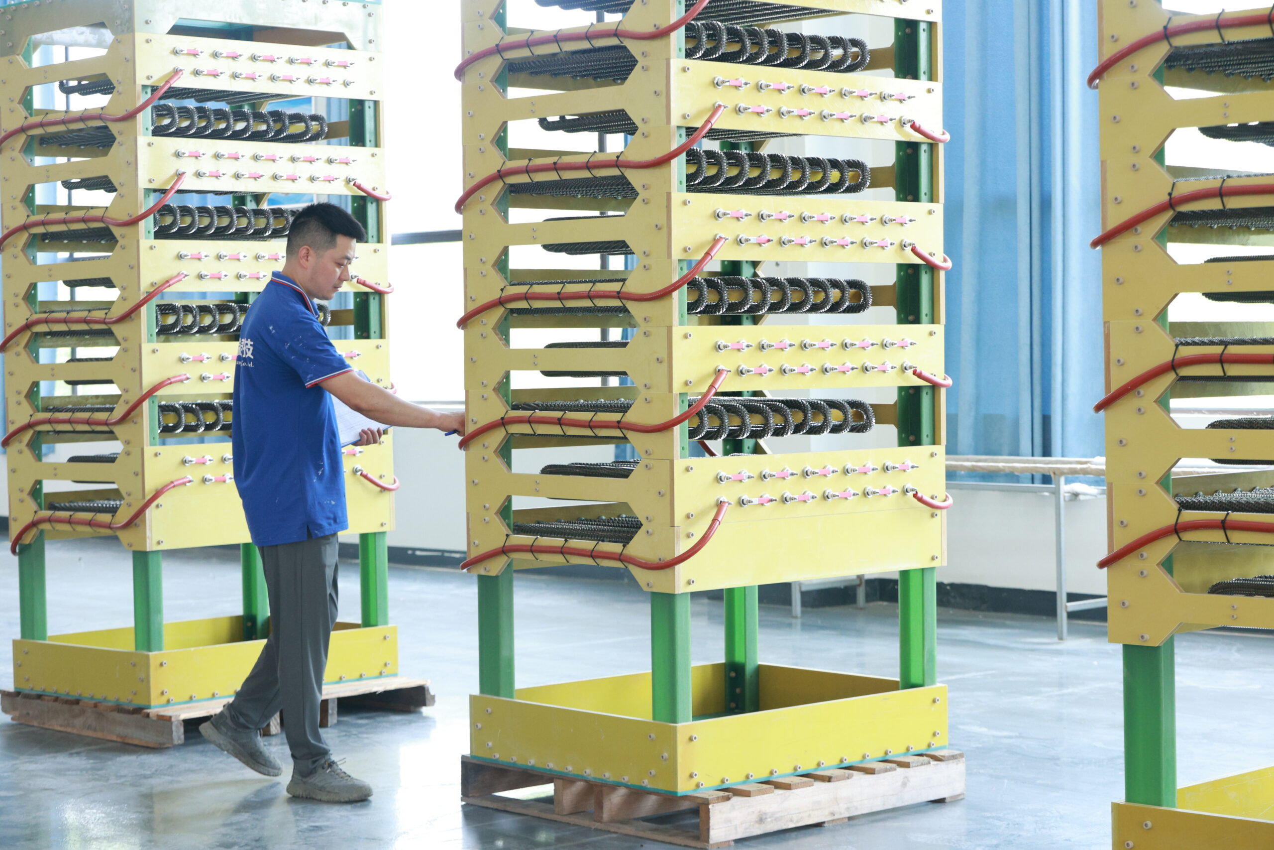 Why Choosing the Right Resistive Load Banks Manufacturer Matters